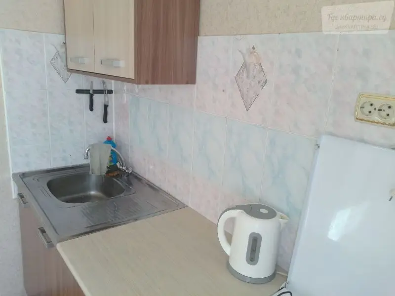 Эльтонская улица, 38