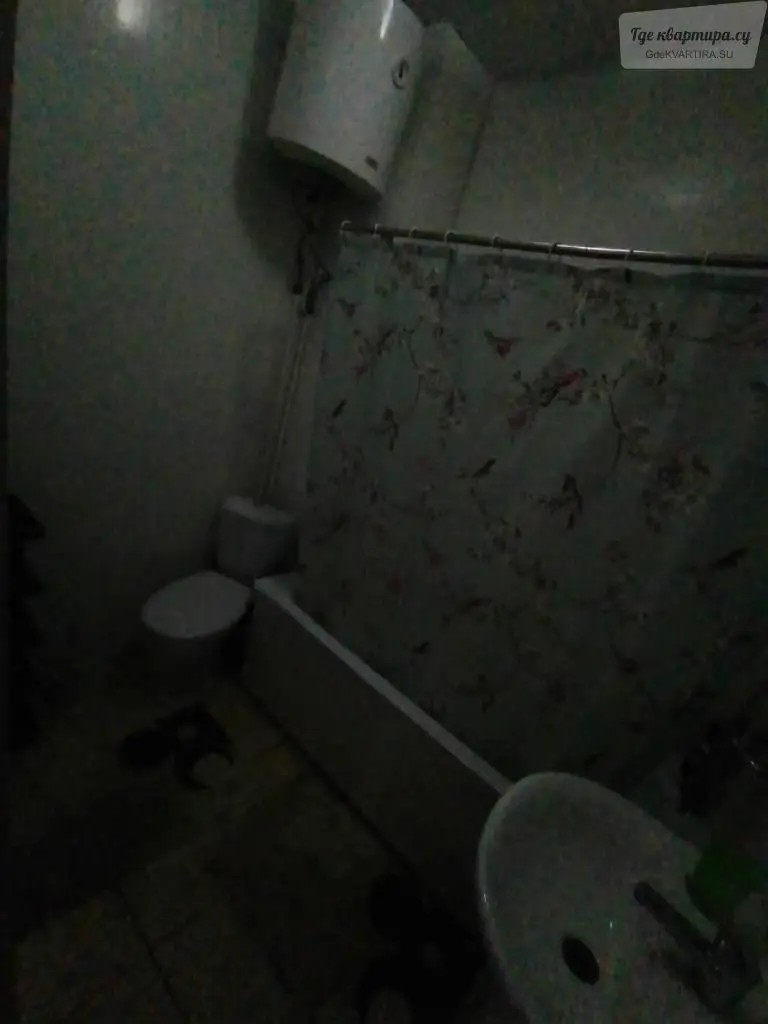 проспект Комарова, 16