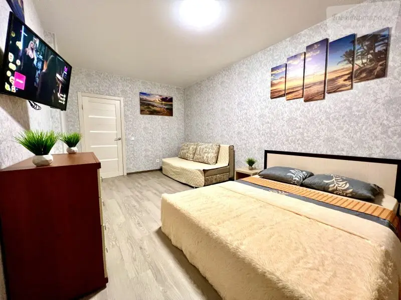проспект Карла Маркса, 242