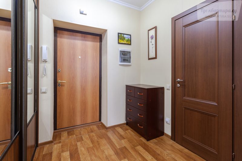 Революционная улица, 3