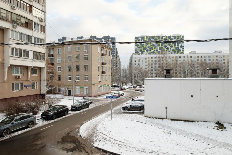 Яхромская улица, 3