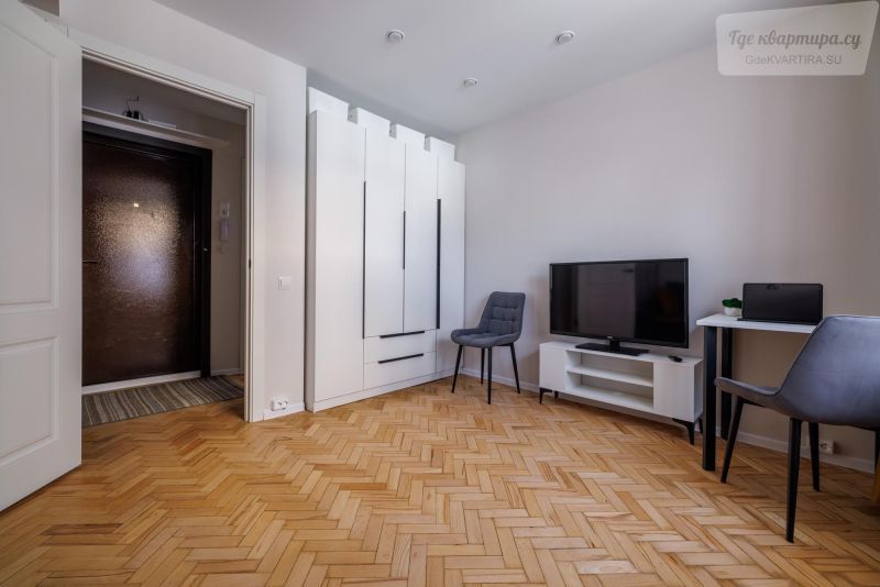 Зоологическая улица, 32