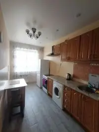 проспект Комарова, 16